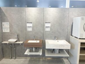 アイカ工業・東京ショールームの洗面カウンター