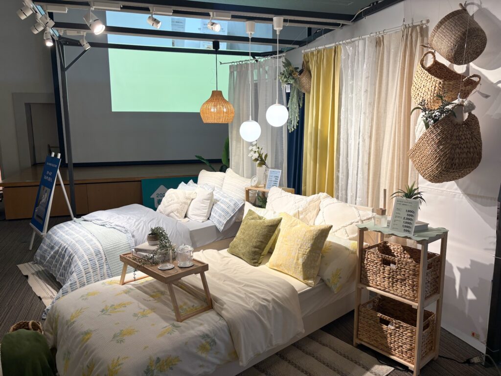 2026年春夏、ニトリの新商品展示会の様子