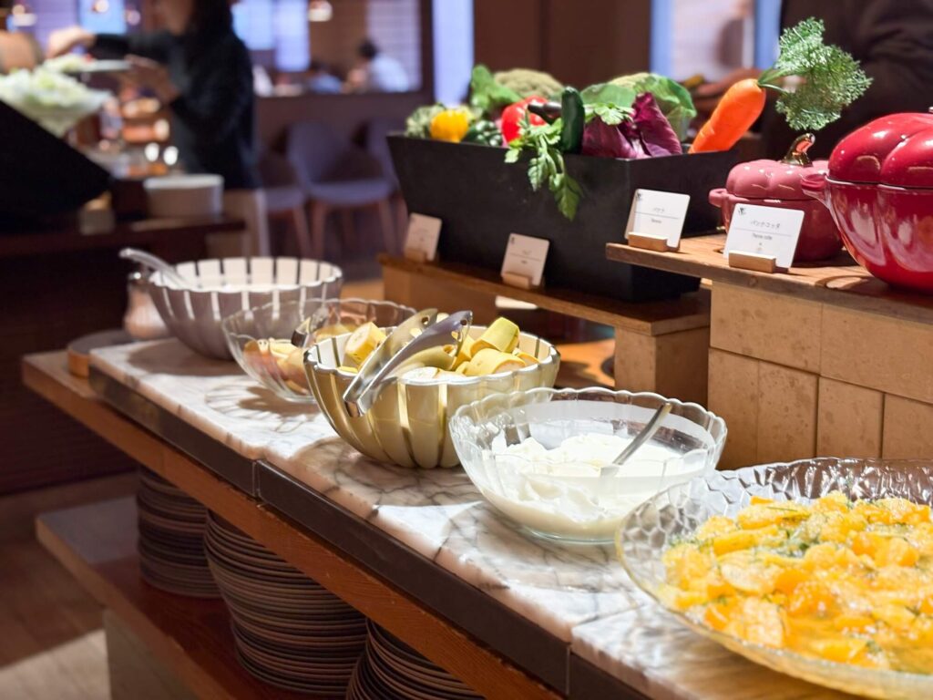 子連れで泊まる、星野リゾートのブランド「リゾナーレ」が展開する山梨県北杜市にある宿泊施設「リゾナーレ八ヶ岳」のYYgrill（ワイワイグリル）