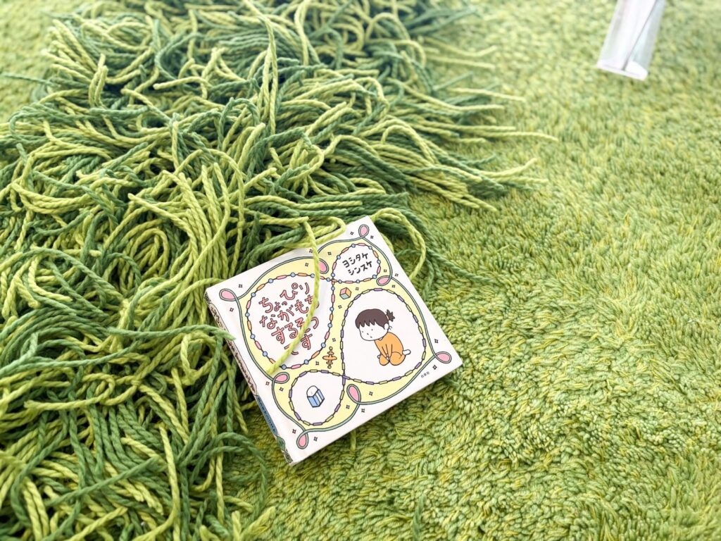 子連れで泊まる「リゾナーレ八ヶ岳」。絵本を読みながらカフェタイムができるBOOK＆CAFE。