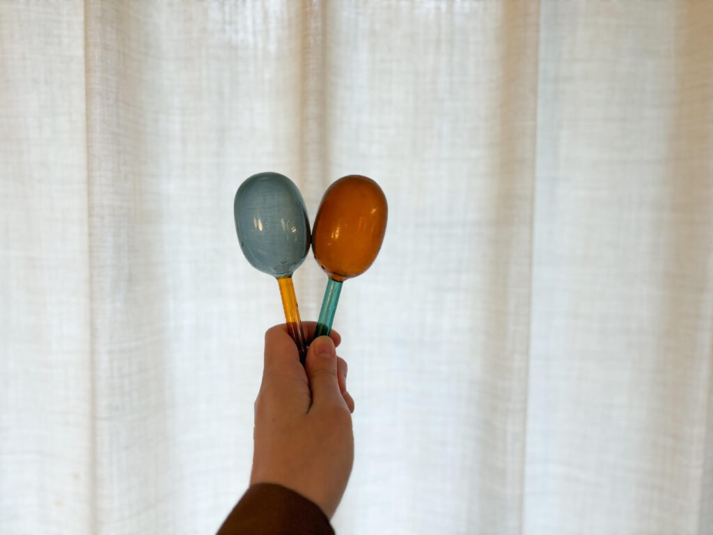 観葉植物と一緒に揃えたいアイテム8選。amabro（アマブロ）「TWOTONE WATER DISPENSER」