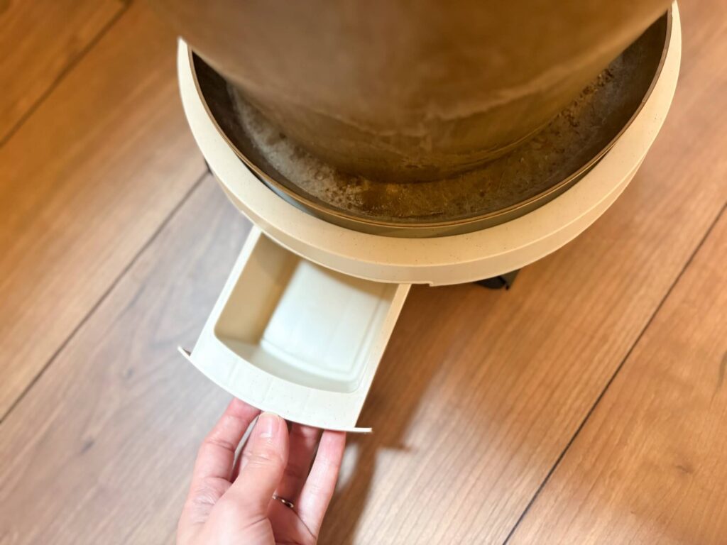 観葉植物と一緒に揃えたいアイテム8選。amabro（アマブロ）「PLANTS TRAY」