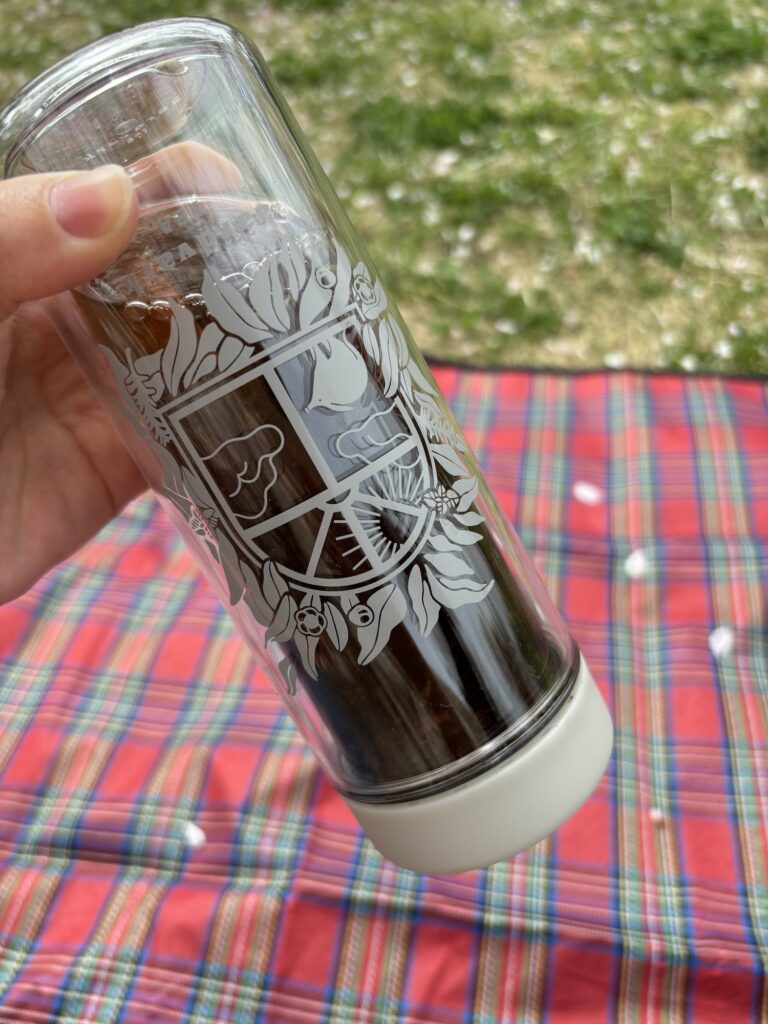 急須無しで茶葉から淹れるティータイム。aardvark TEAの急須ボトル