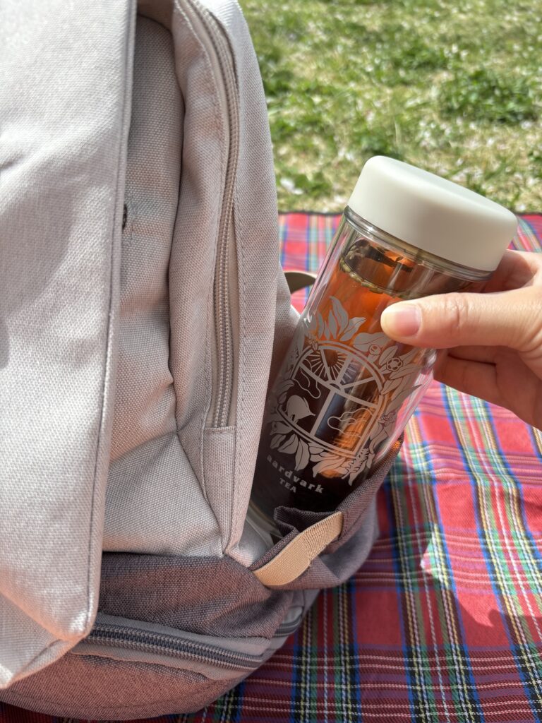 急須無しで茶葉から淹れるティータイム。aardvark TEAの急須ボトル